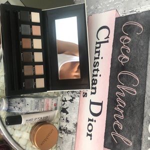 High end makeup bundle
